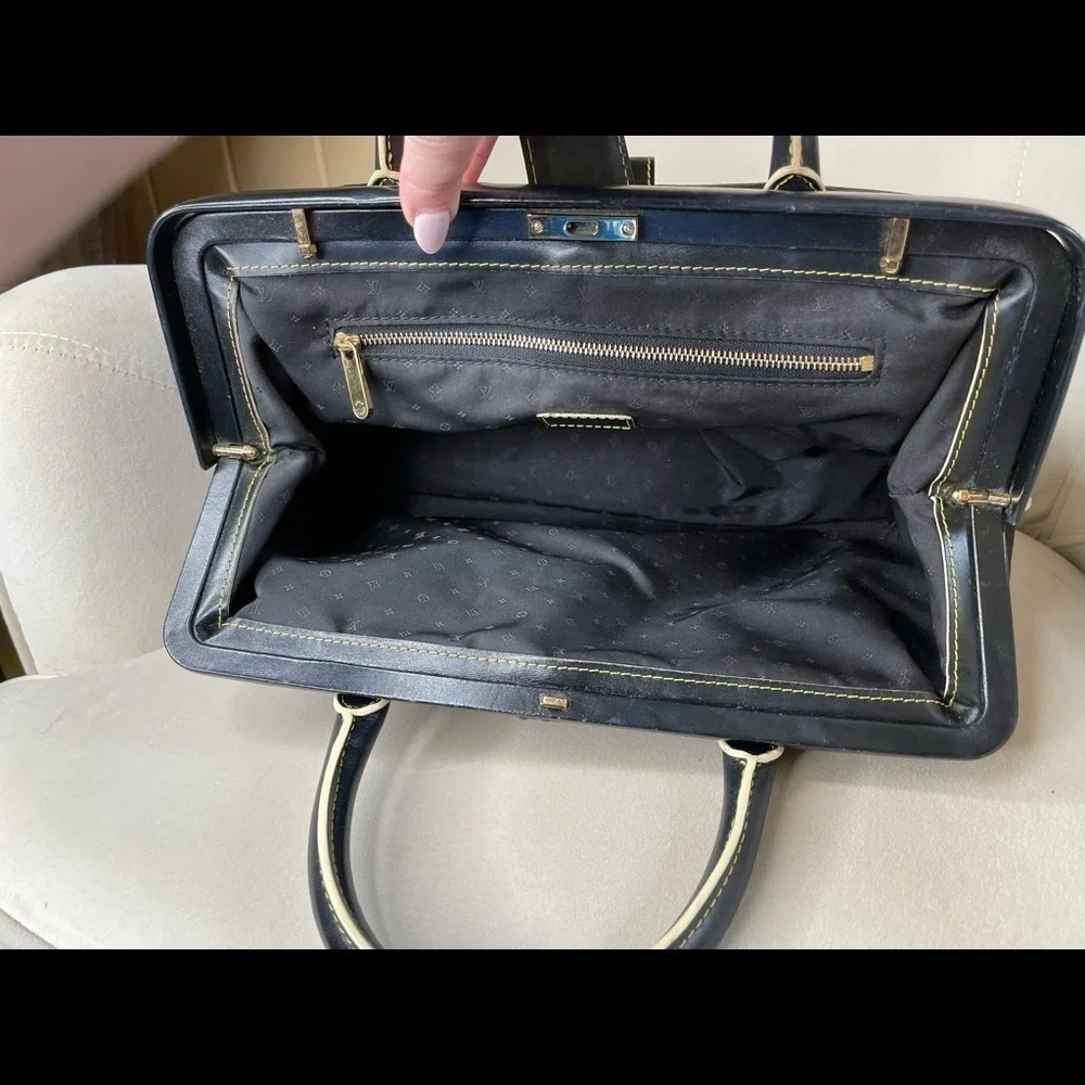 Authentic Louis Vuitton Suhali L'Ingenieux PM Black Leather DR Satchel Handbag